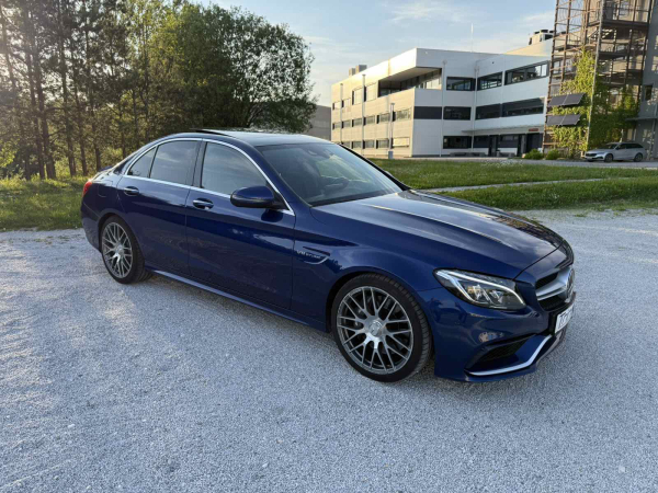 MERCEDES BENZ C / 63 AMG